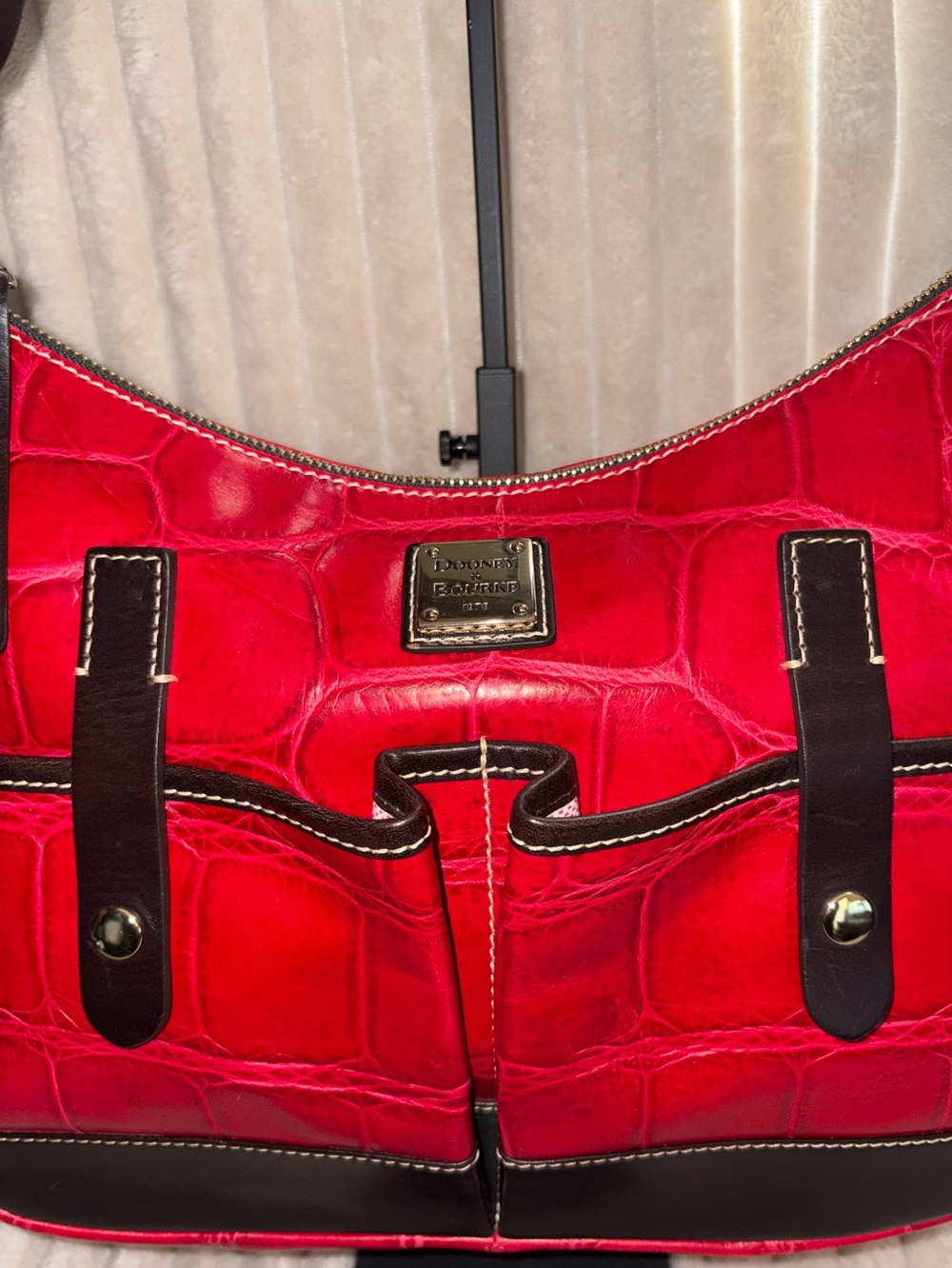 NWOT Dooney & Bourke Nile Red Croc Embossed Leather Shoulder Hobo Bag - Picture 2 of 11